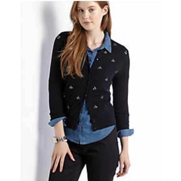 Crown & Ivy Sweaters - Crown & Ivy™Jeweled Cardigan
Grey Small